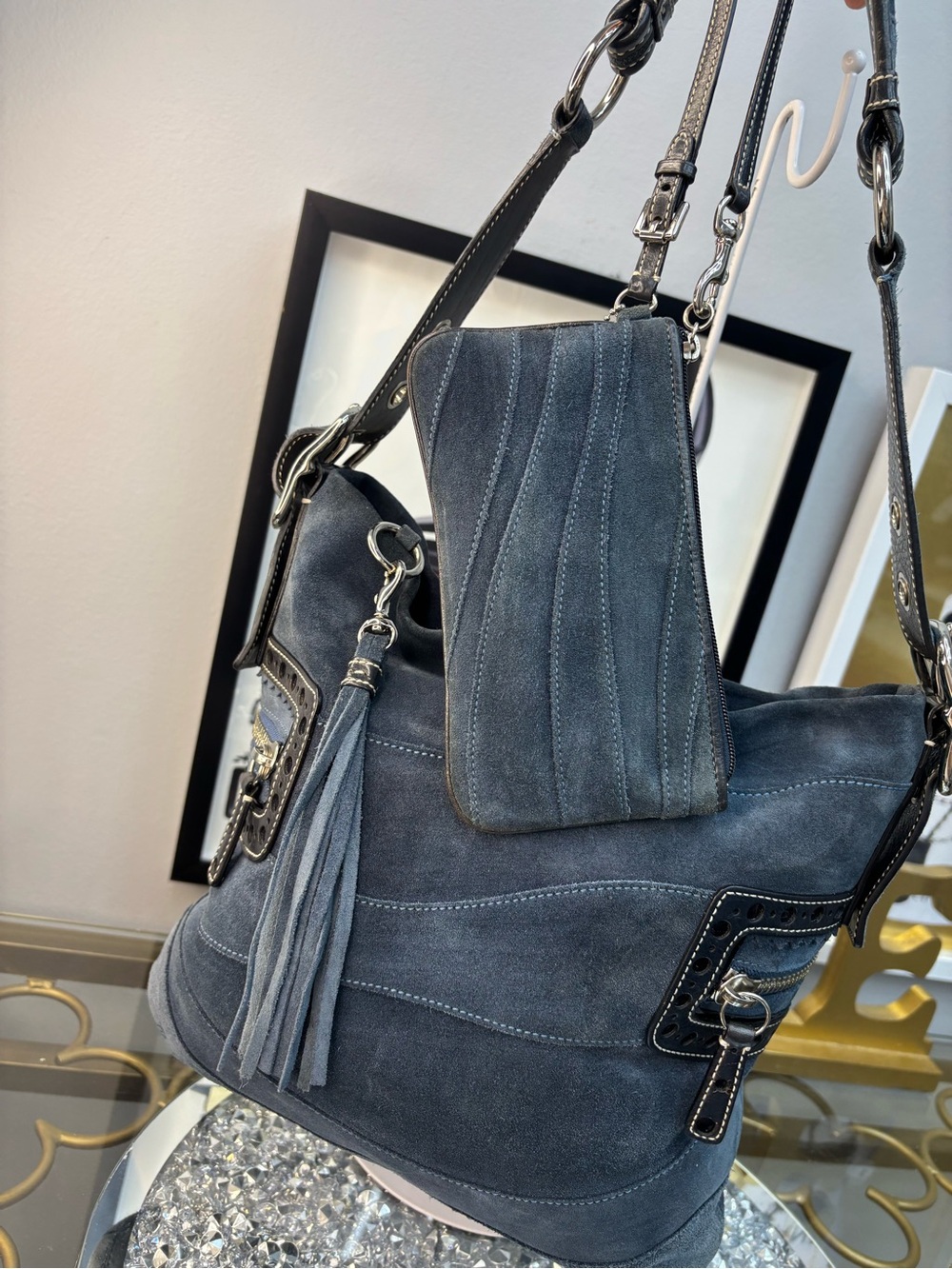 Coach 2005 vintage Legacy Suede Wave Large Slim Duffle bag w/ matching wristlet - Picture 4 of 17